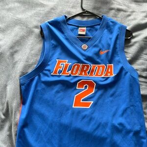 Vintage Florida Gators men’s basketball jersey. Excellent condition!